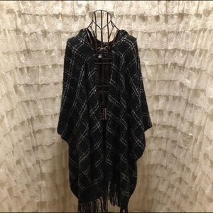 Lane Bryant Black Knitted Poncho One-Size